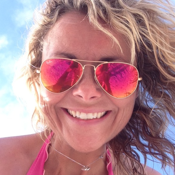 Meet your Posher, Necole - Picture 1 of 1